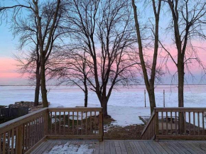 Beautifully Updated Waterfront Home!
